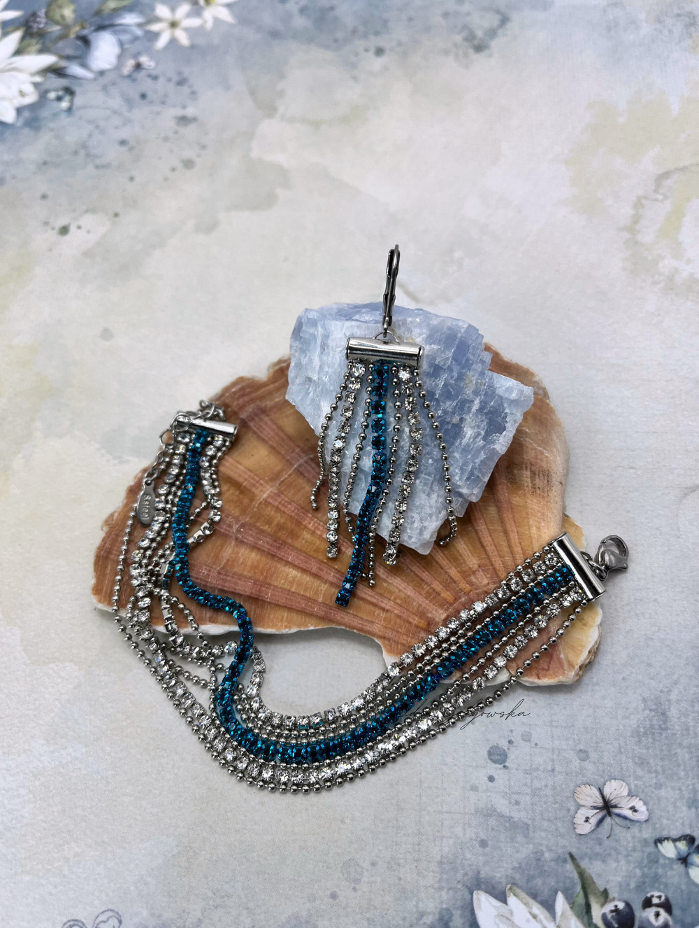 Kolczyki i bransoletka z cyrkoniami – eleganckie i nowoczesne