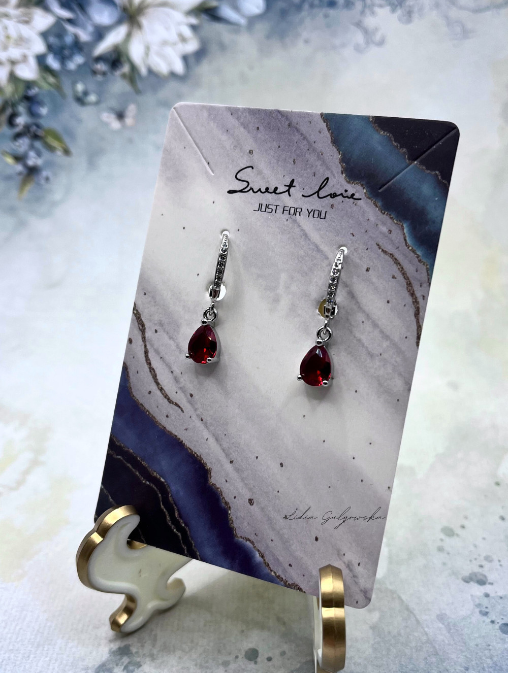 Kolczyki z cyrkoniami – eleganckie i nowoczesne