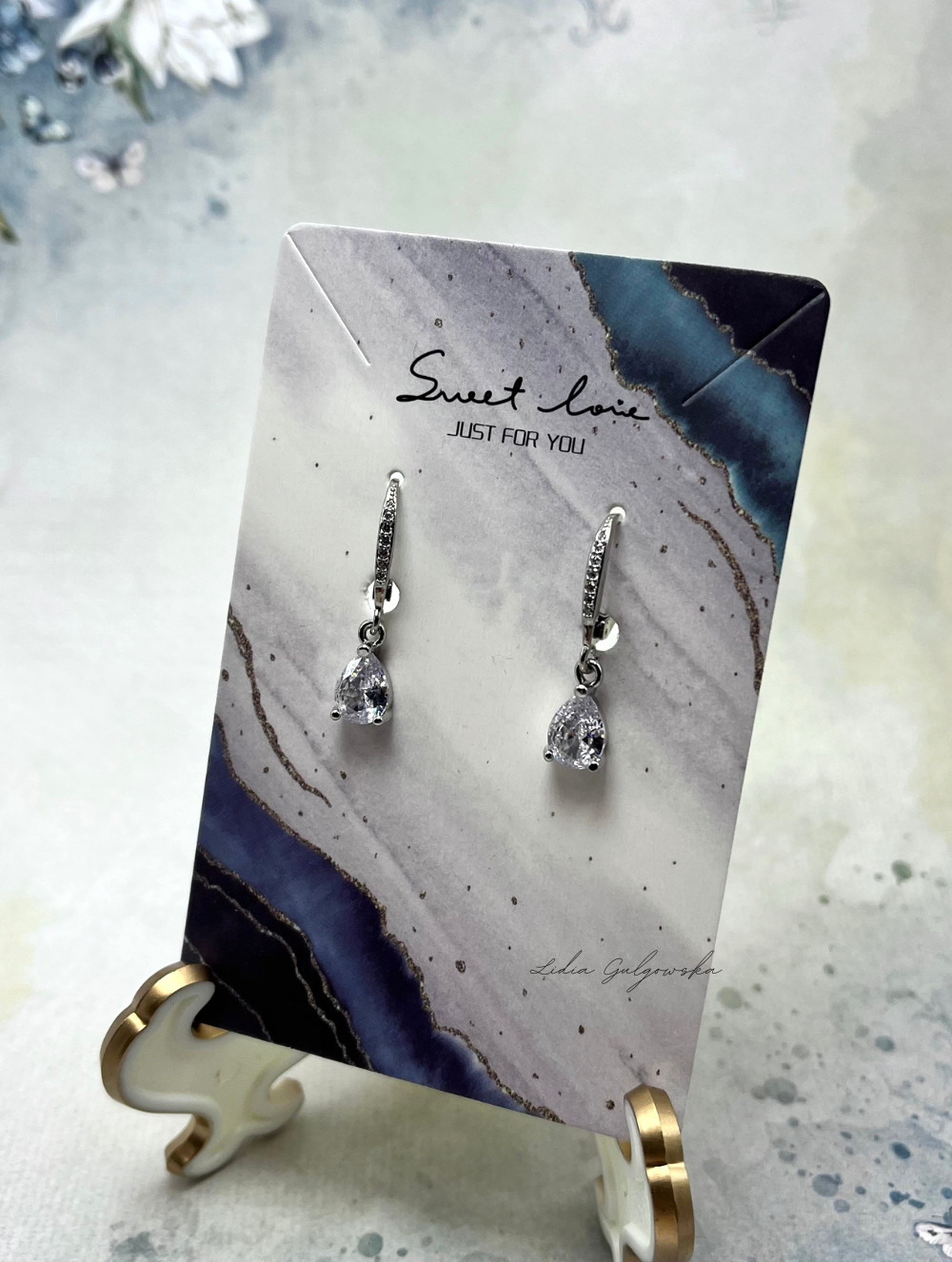 Kolczyki z cyrkoniami – eleganckie i nowoczesne