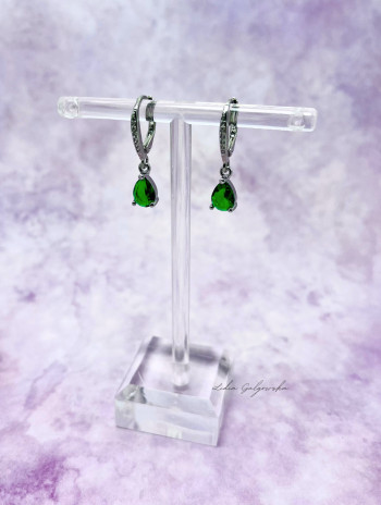 Kolczyki z cyrkoniami – eleganckie i nowoczesne