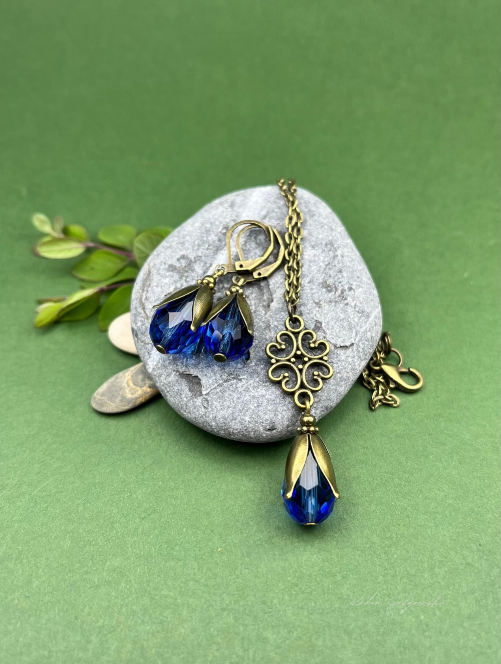 Kropla z Fasetowanymi Kryształkami - Wybór Koloru