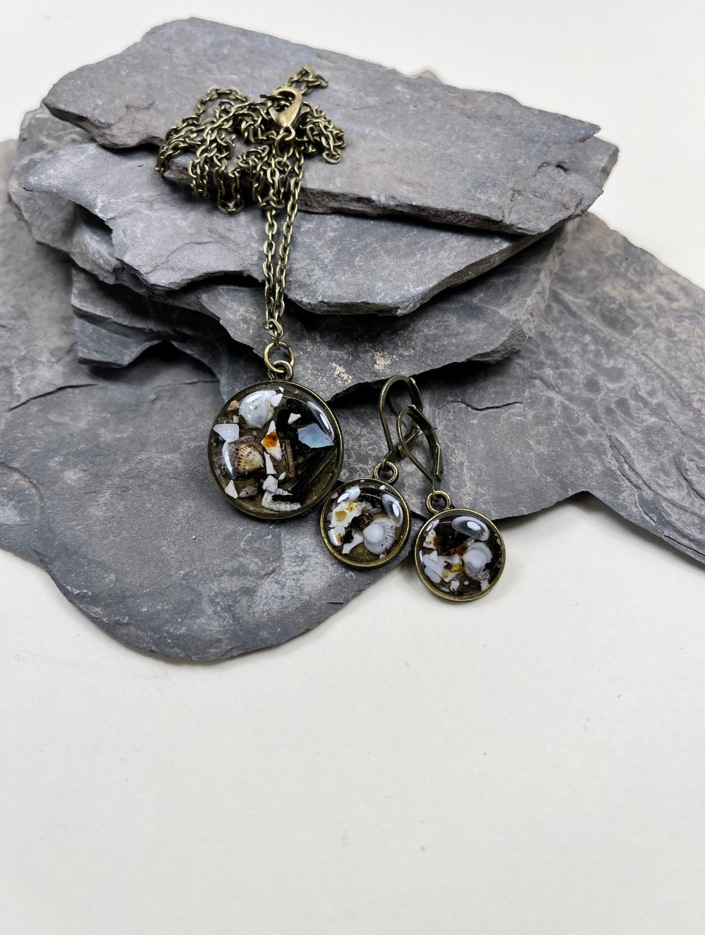 Biżuteria z Muszelkami i Bursztynem - Symbol Natury