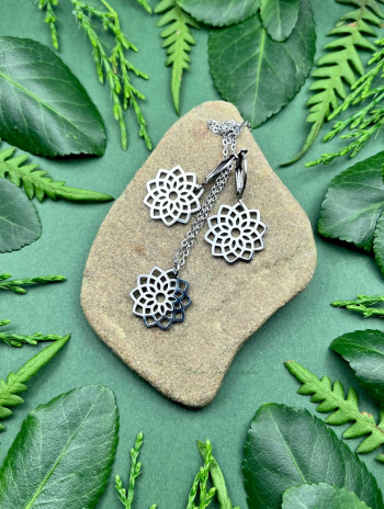 Kolczyki i Naszyjnik ze Stali Chirurgicznej w Kształcie Kwiatów